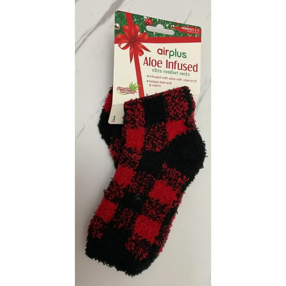 Airplus Aloe Infused Ultra Comfort Fuzzy Socks Red/Black Buffalo Plaid 5-11